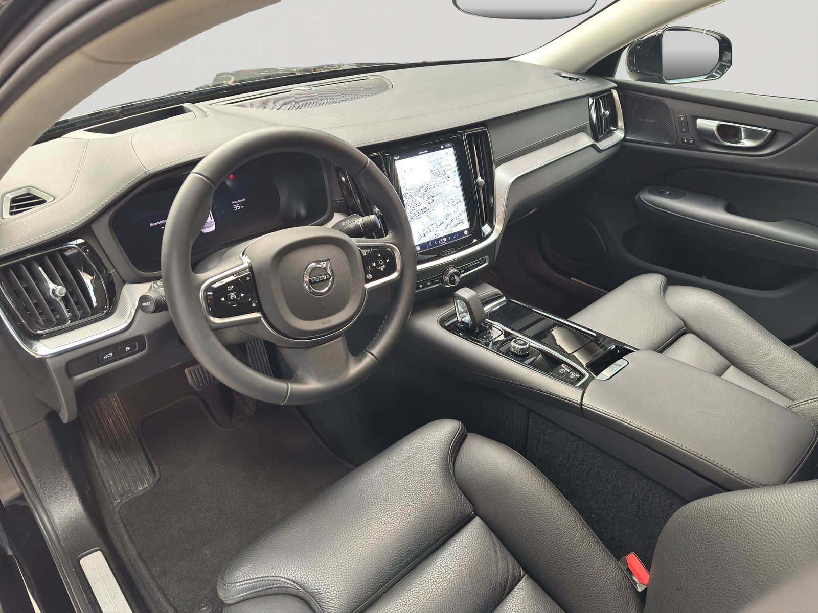VOLVO S60 T8 e AWD Ultimate Dark Geartronic, Hybride Rechargeable Essence/Électricité, Occasion / Utilisé, Automatique - 7