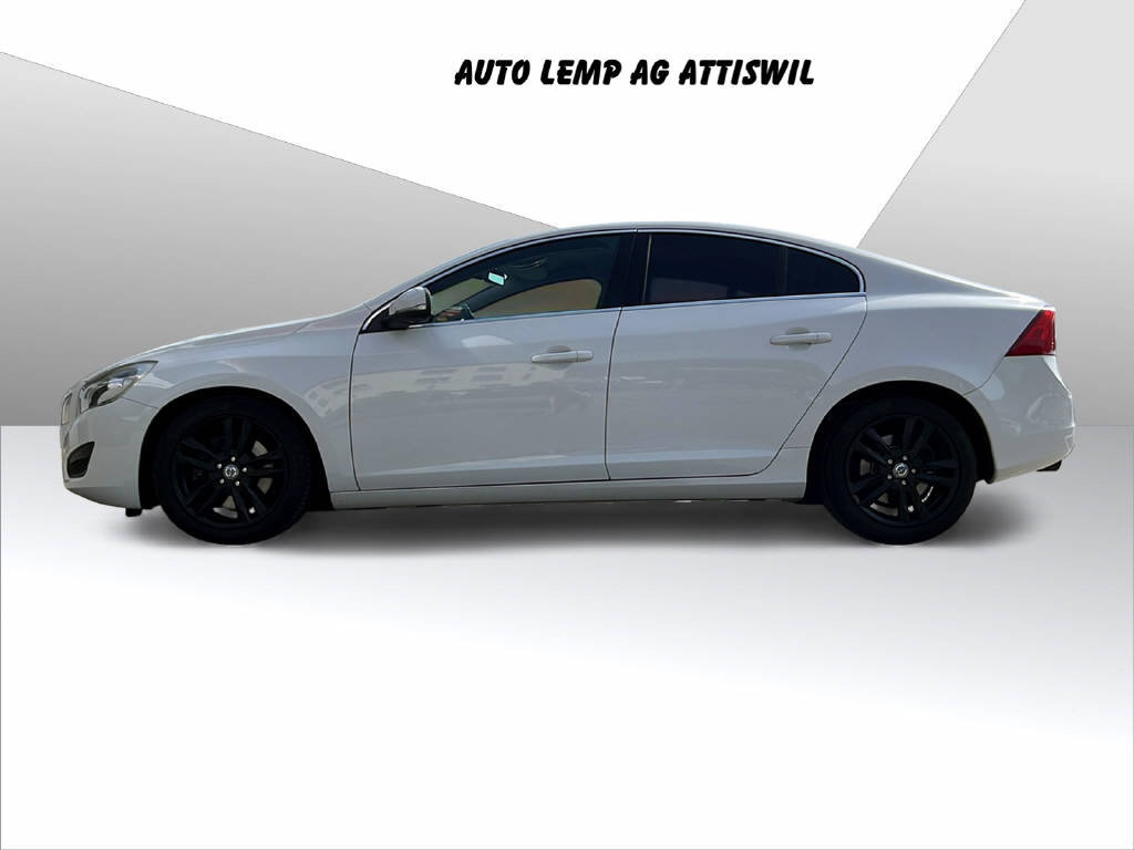VOLVO S60 2.0 T Momentum, Petrol, Second hand / Used, Manual - 5