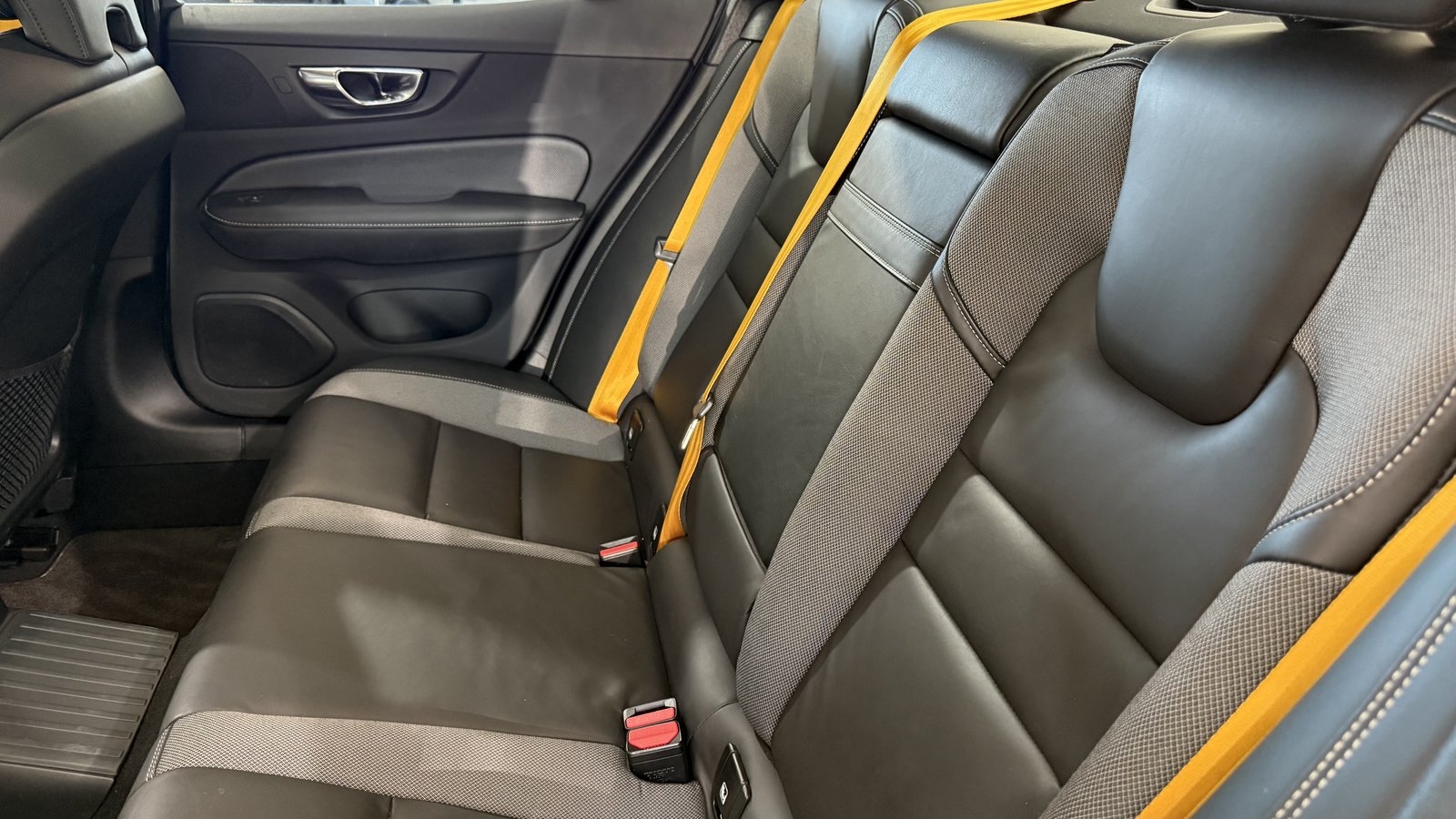 VOLVO S60 2.0 T8 TE Polestar eAWD, Full-Hybrid Petrol/Electric, Second hand / Used, Automatic - 6