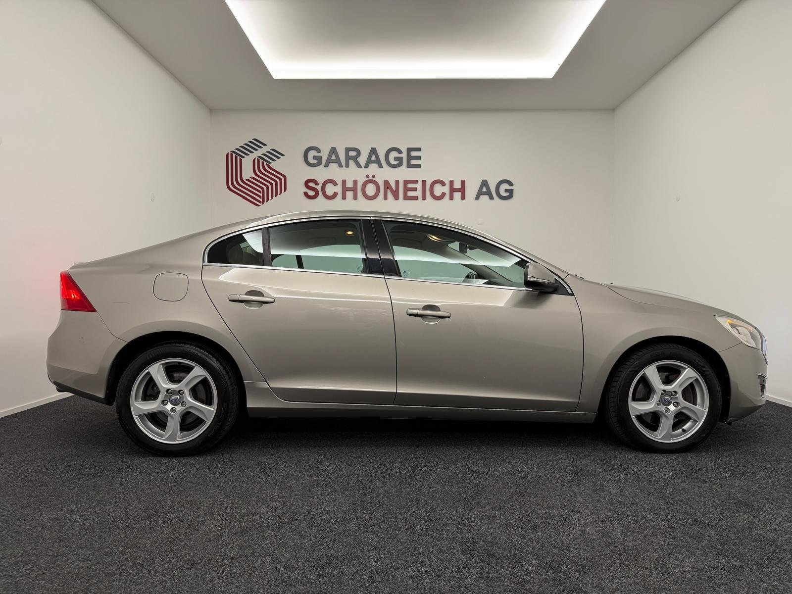 VOLVO S60 3.0 T6 Summum AWD, Essence, Occasion / Utilisé, Automatique - 4