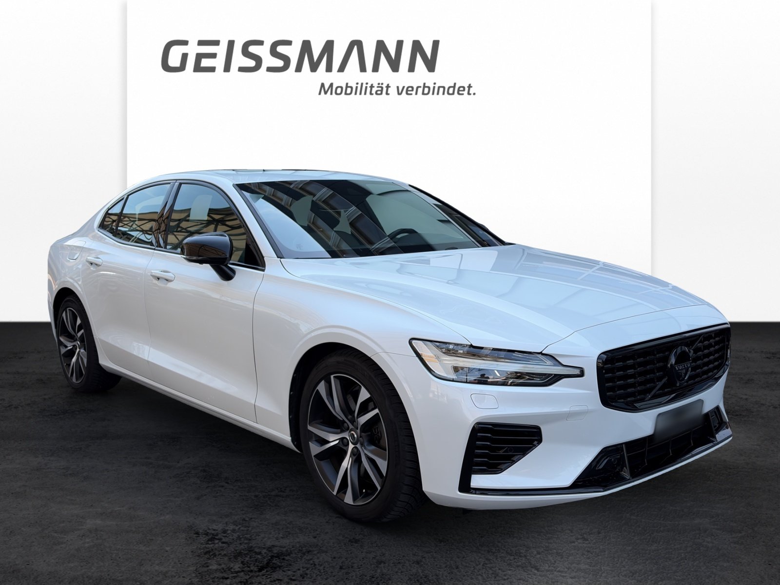 VOLVO S60 2.0 T8 TE R-Design eAWD, Hybride Rechargeable Essence/Électricité, Occasion / Utilisé, Automatique - 2