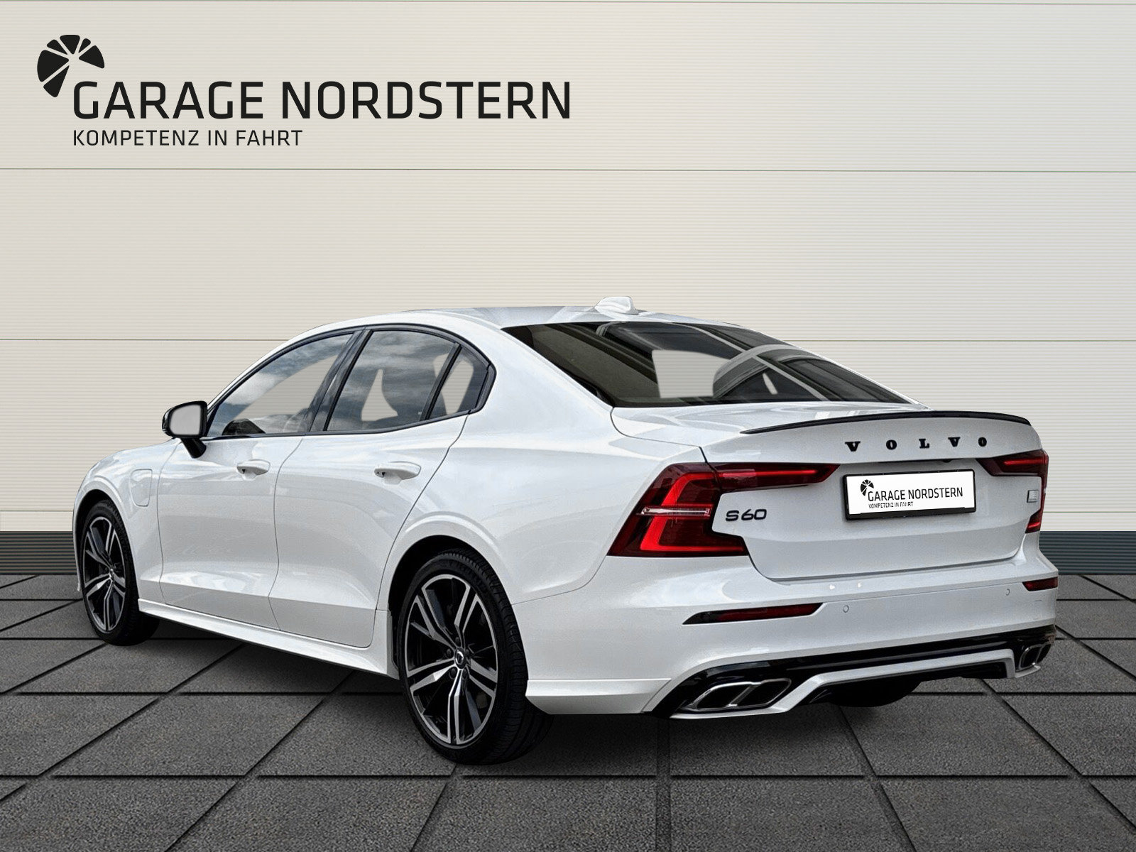 VOLVO S60 2.0 T8 TE R-Design eAWD, Plug-in-Hybrid Petrol/Electric, Second hand / Used, Automatic - 3