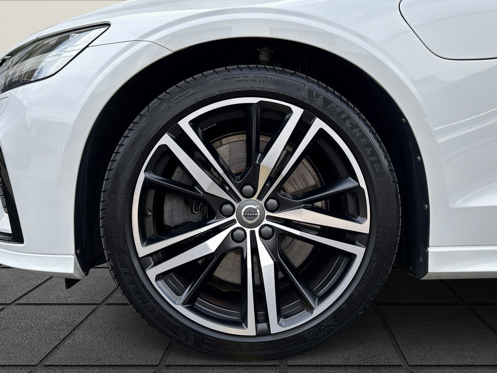 VOLVO S60 2.0 T8 TE R-Design eAWD, Plug-in-Hybrid Petrol/Electric, Second hand / Used, Automatic - 5