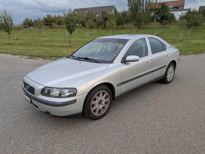 VOLVO S60 2.0T, Essence, Occasion / Utilisé, Manuelle