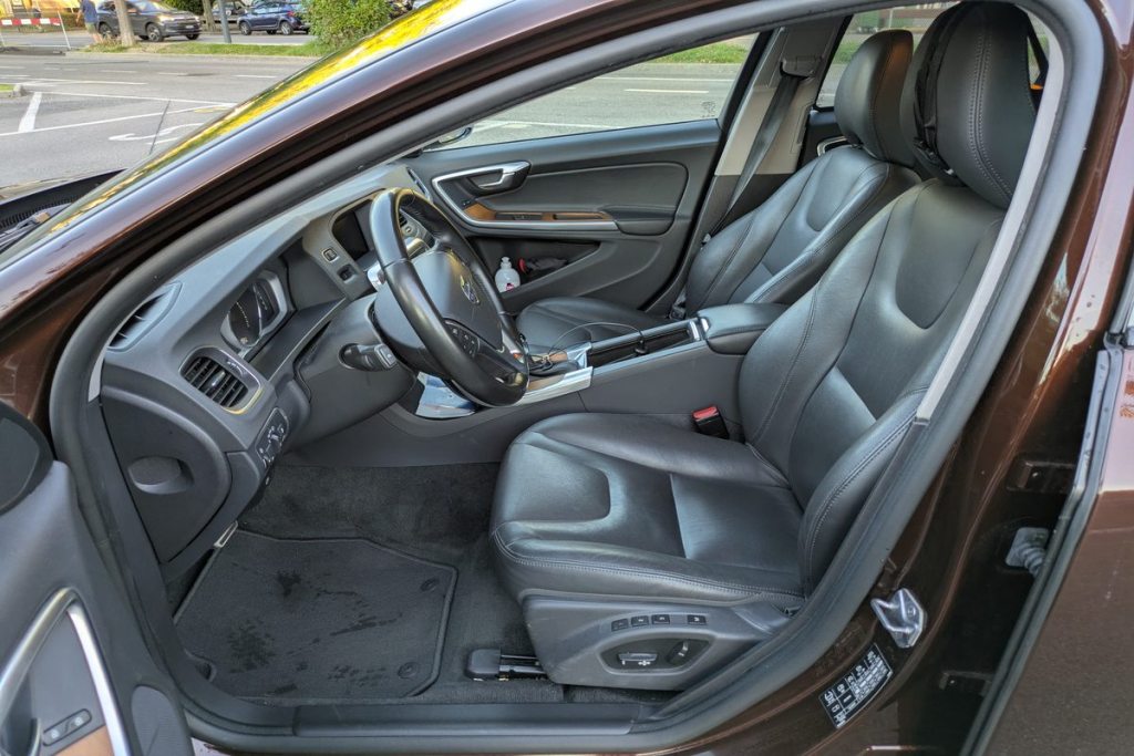 VOLVO S60 2.0 T5 Pro AWD S/S, Benzina, Occasioni / Usate, Automatico - 6