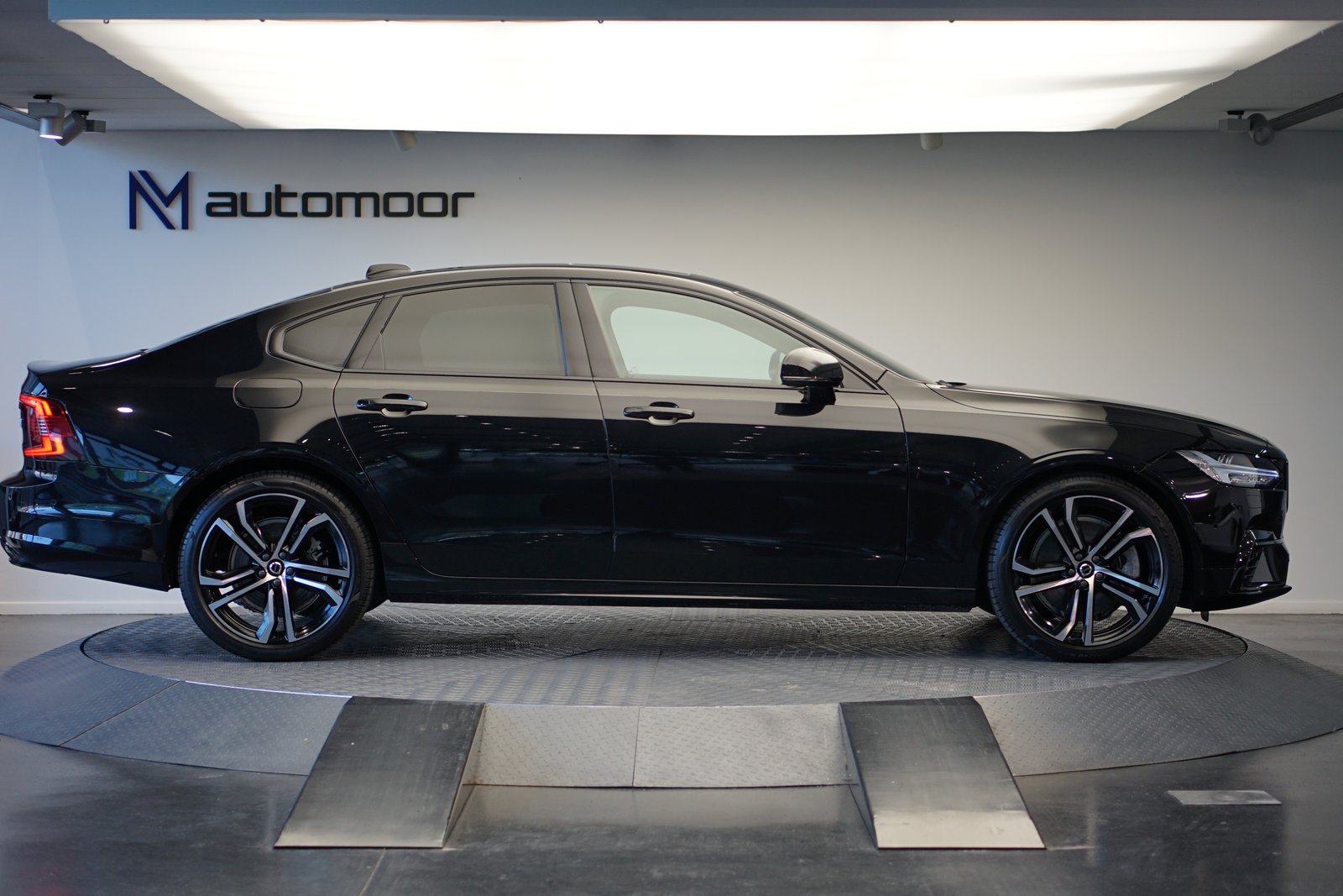 VOLVO S90 T8 eAWD Plug in Hybrid Plus Dark Geartronic, Hybride Rechargeable Essence/Électricité, Occasion / Utilisé, Automatique - 4