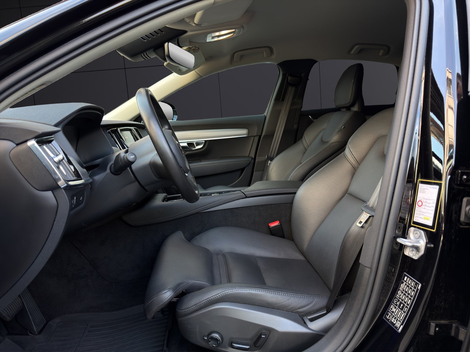 VOLVO S90 B6 Benzin Mild Hybrid AWD Ultimate Dark Geartronic, Mild-Hybrid Petrol/Electric, Second hand / Used, Automatic - 4