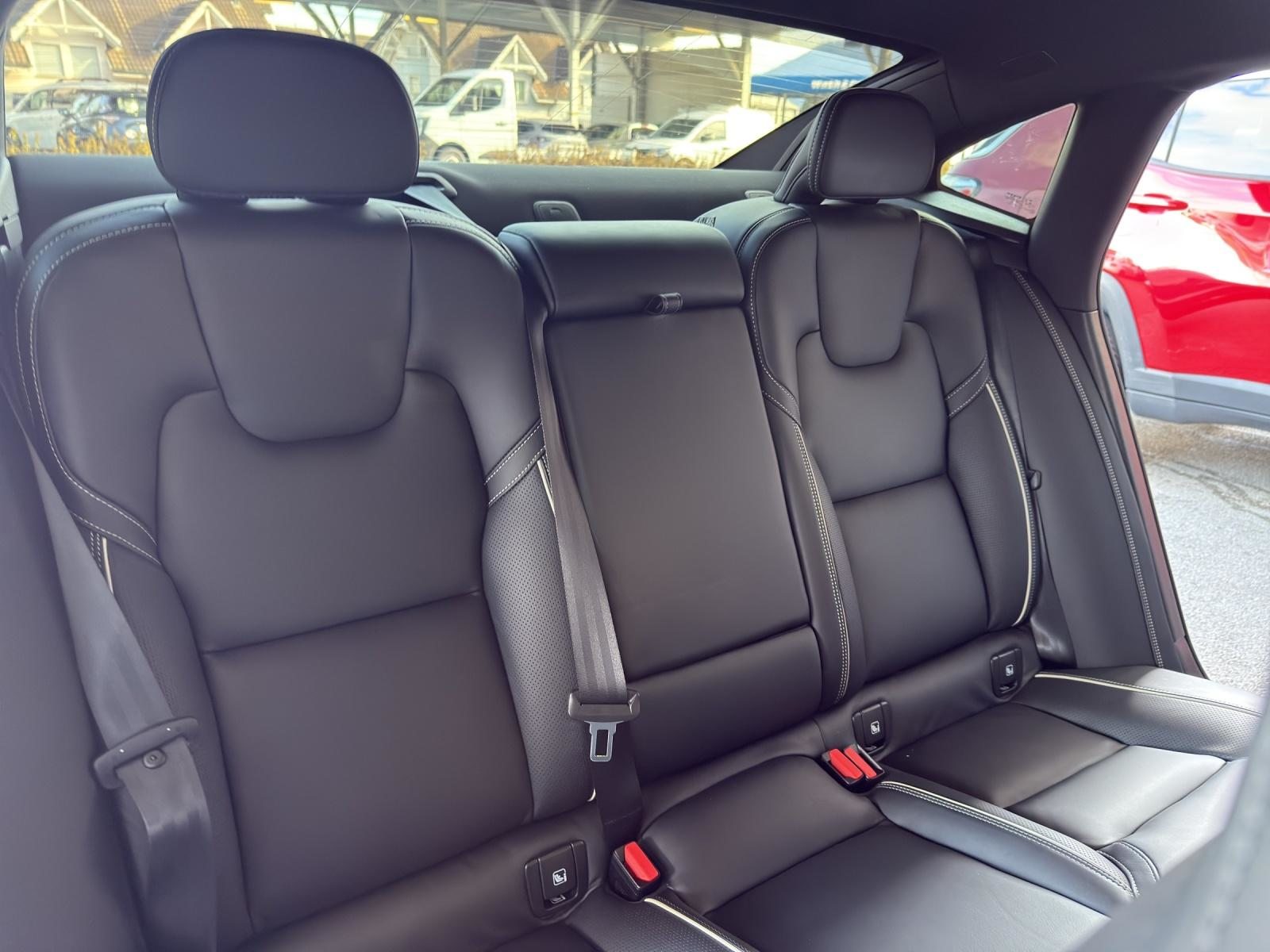 VOLVO S90 2.0 T8 TE R-Design eAWD, Hybride Rechargeable Essence/Électricité, Occasion / Utilisé, Automatique - 7