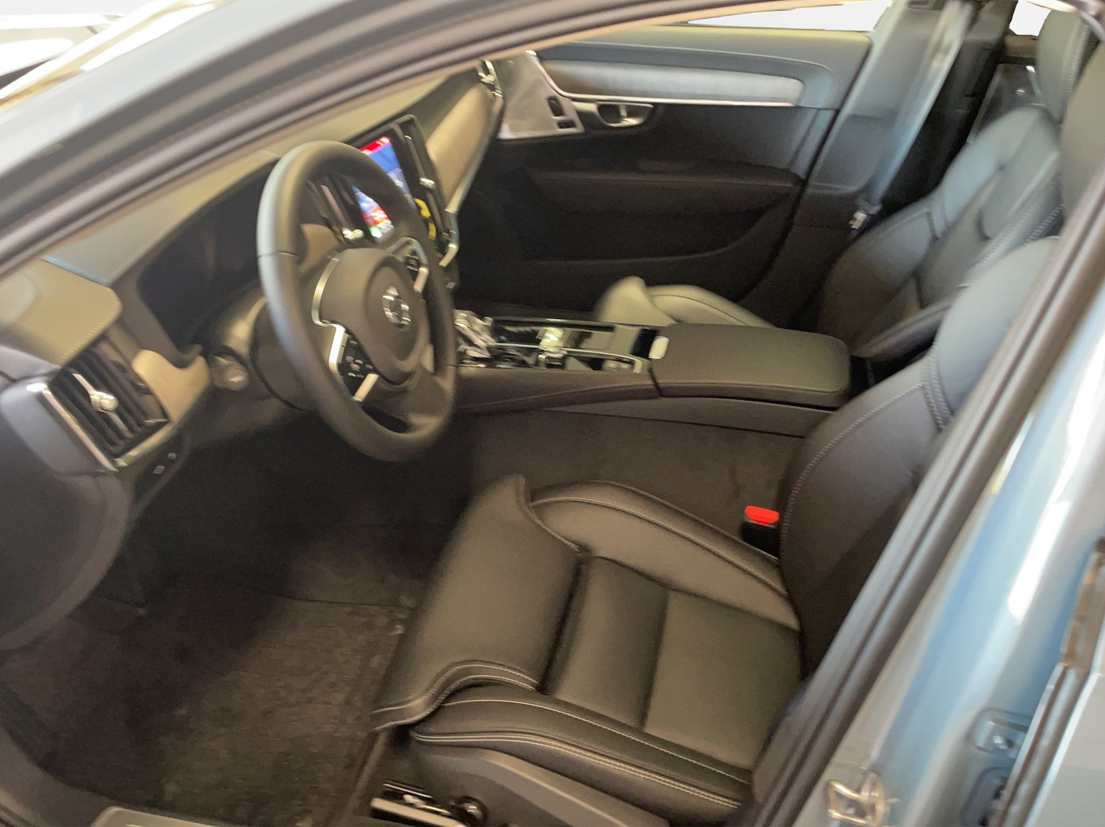 VOLVO S90 2.0 T8 TE Ultimate Dark eAWD, Hybride Rechargeable Essence/Électricité, Voiture de démonstration, Automatique - 4