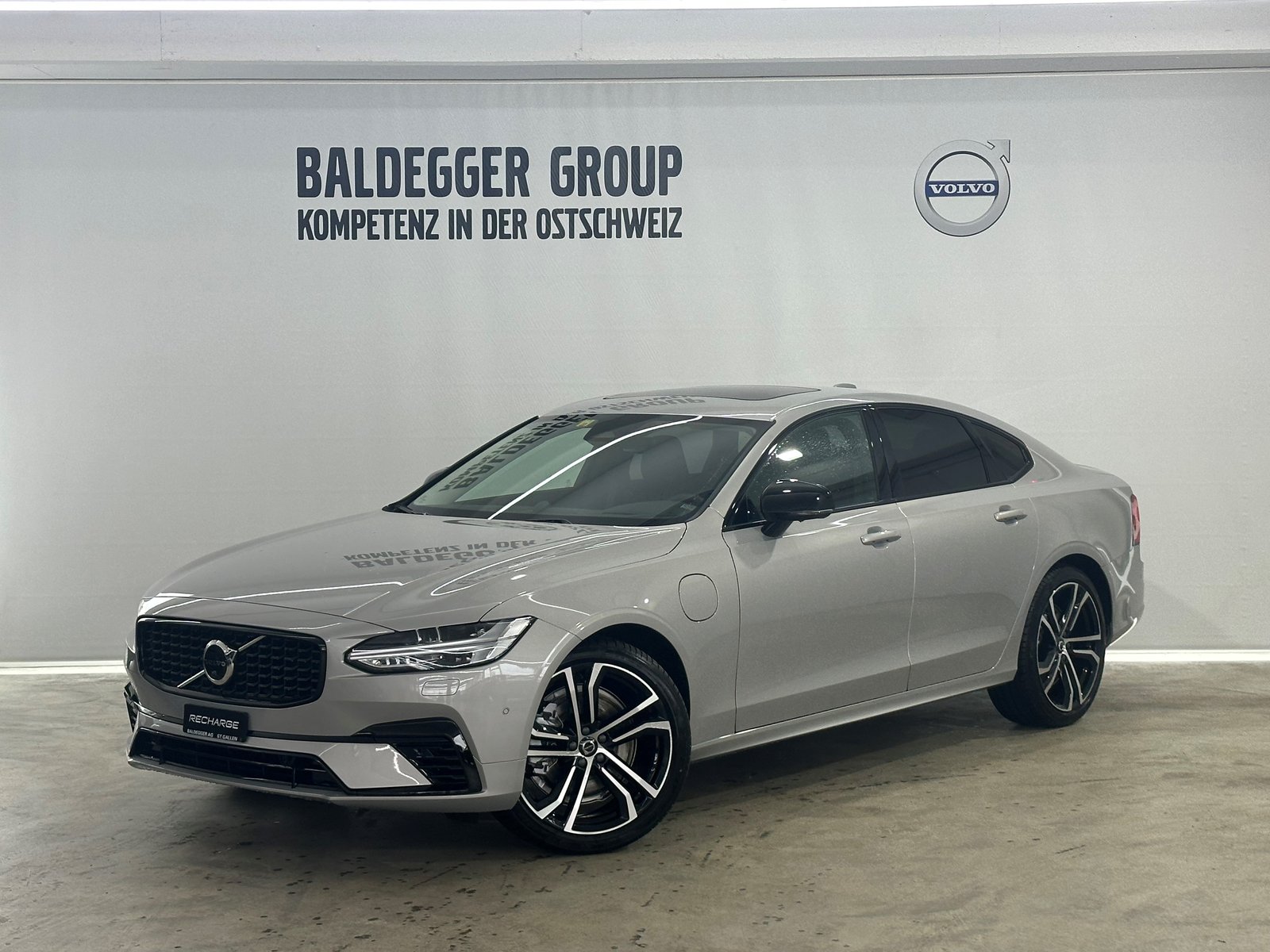 VOLVO S90
