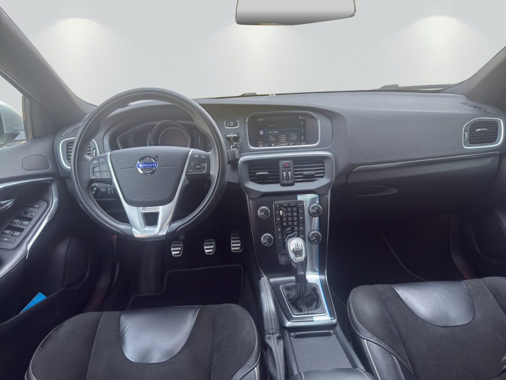 VOLVO V40 1.6 T4 R-Design S/S, Benzin, Occasion / Gebraucht, Handschaltung - 5