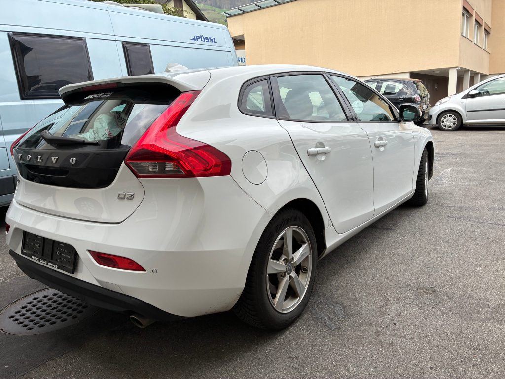 VOLVO V40 2.0 D3 Summum S/S, Diesel, Occasioni / Usate, Automatico - 3