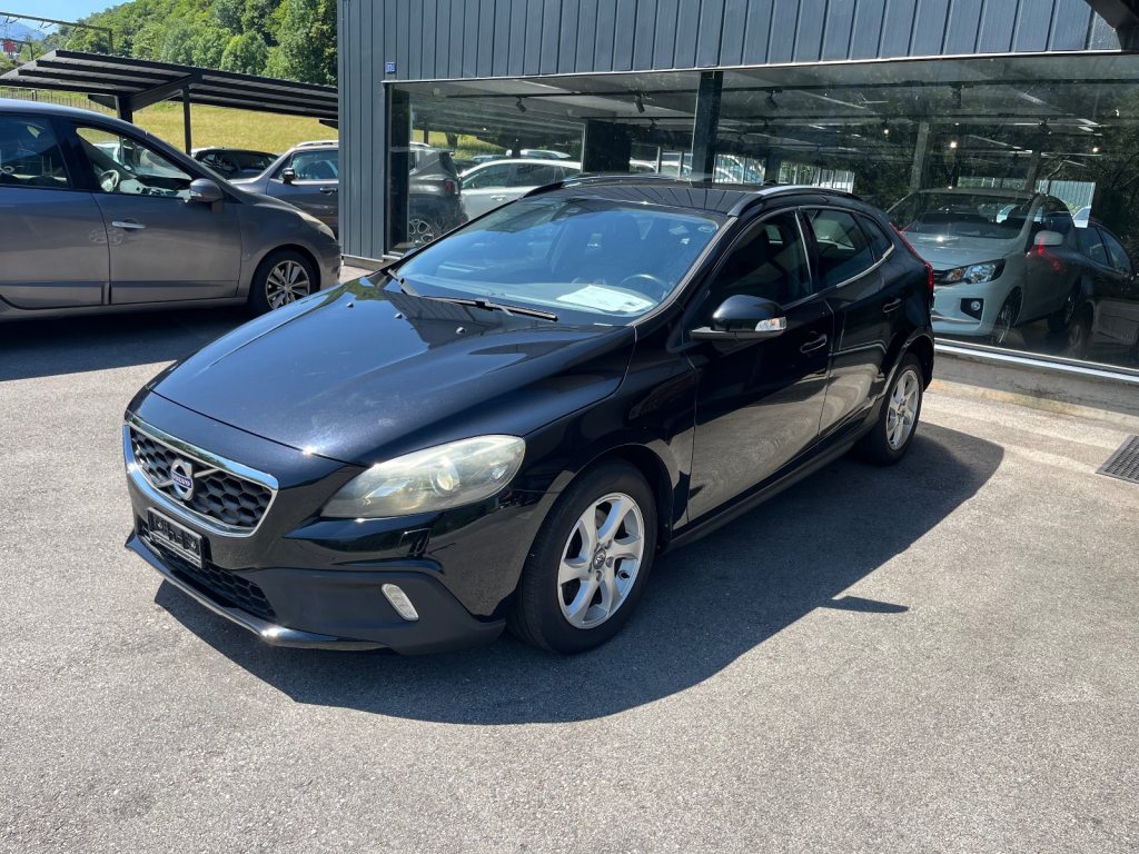VOLVO V40 1.6 D2 Summum S/S