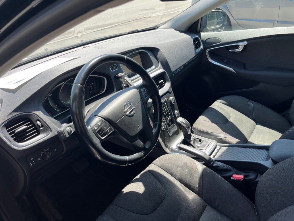 VOLVO V40 1.6 D2 Summum S/S, Diesel, Occasion / Gebraucht, Automatik - 7