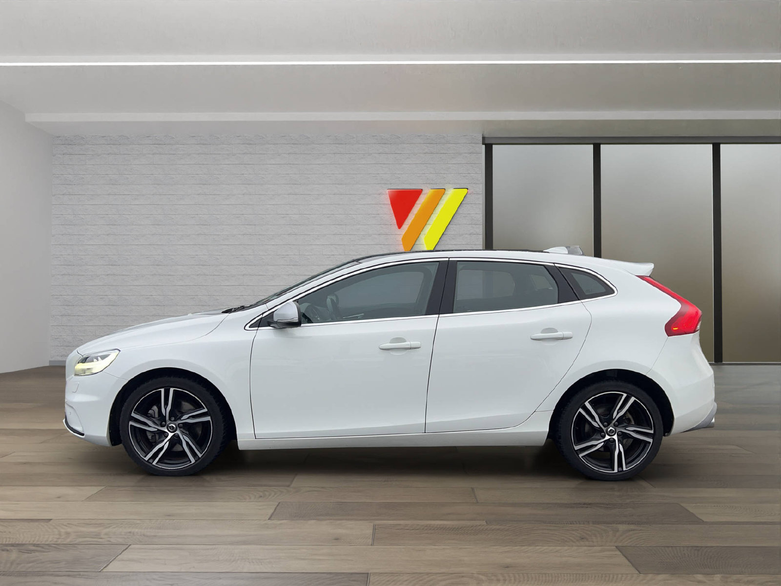 VOLVO V40 1.5 T3 R-Design S/S, Benzin, Occasion / Gebraucht, Automatik - 6