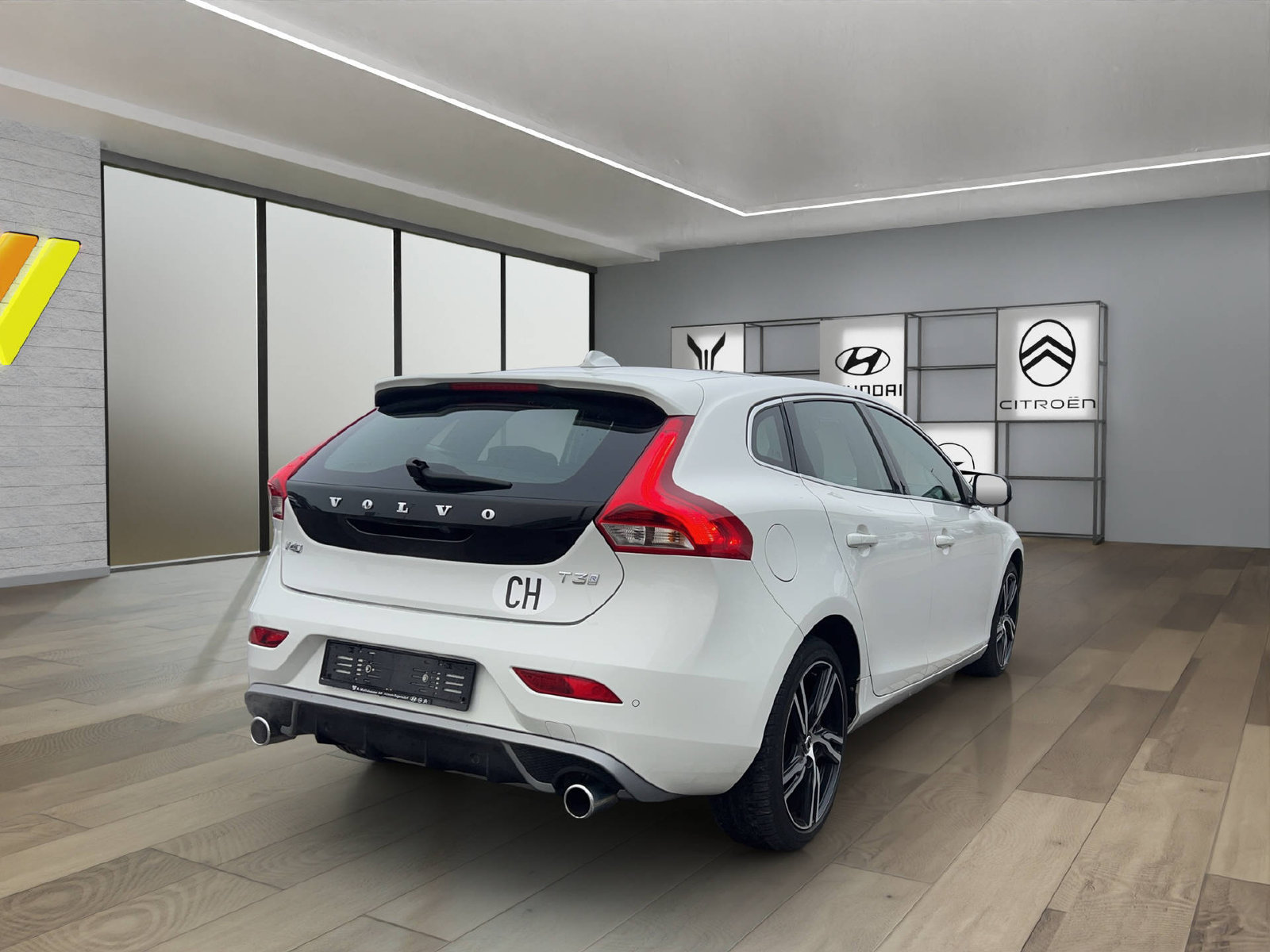 VOLVO V40 1.5 T3 R-Design S/S, Benzin, Occasion / Gebraucht, Automatik - 7