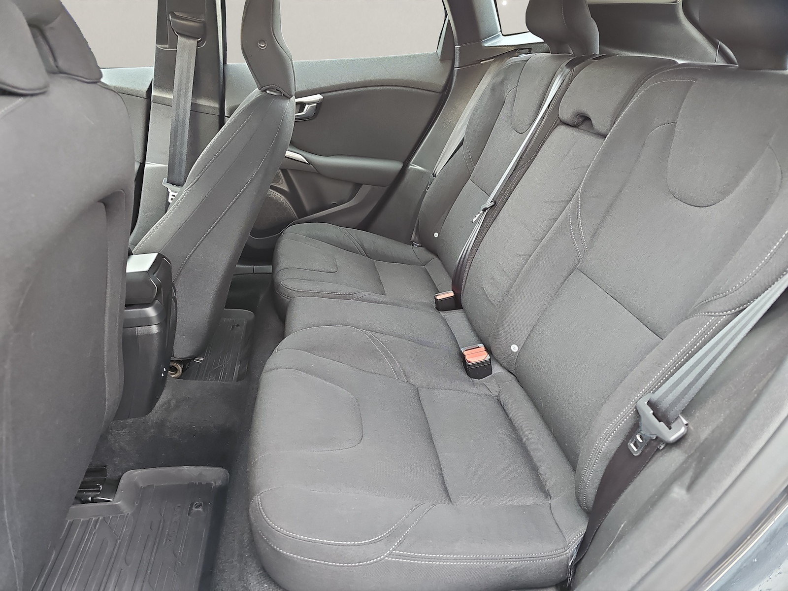 VOLVO V40 CC 2.0 T4 Kin.AWD S/S, Benzin, Occasion / Gebraucht, Automat - 7