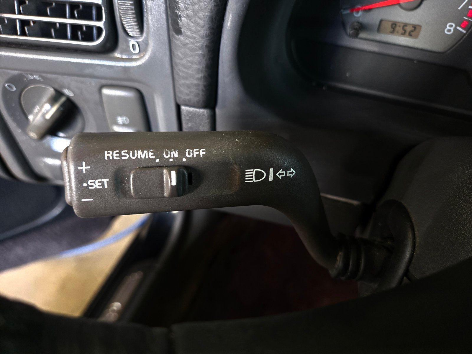 VOLVO V40 2.0 LPT, Benzin, Occasion / Gebraucht, Automat - 2