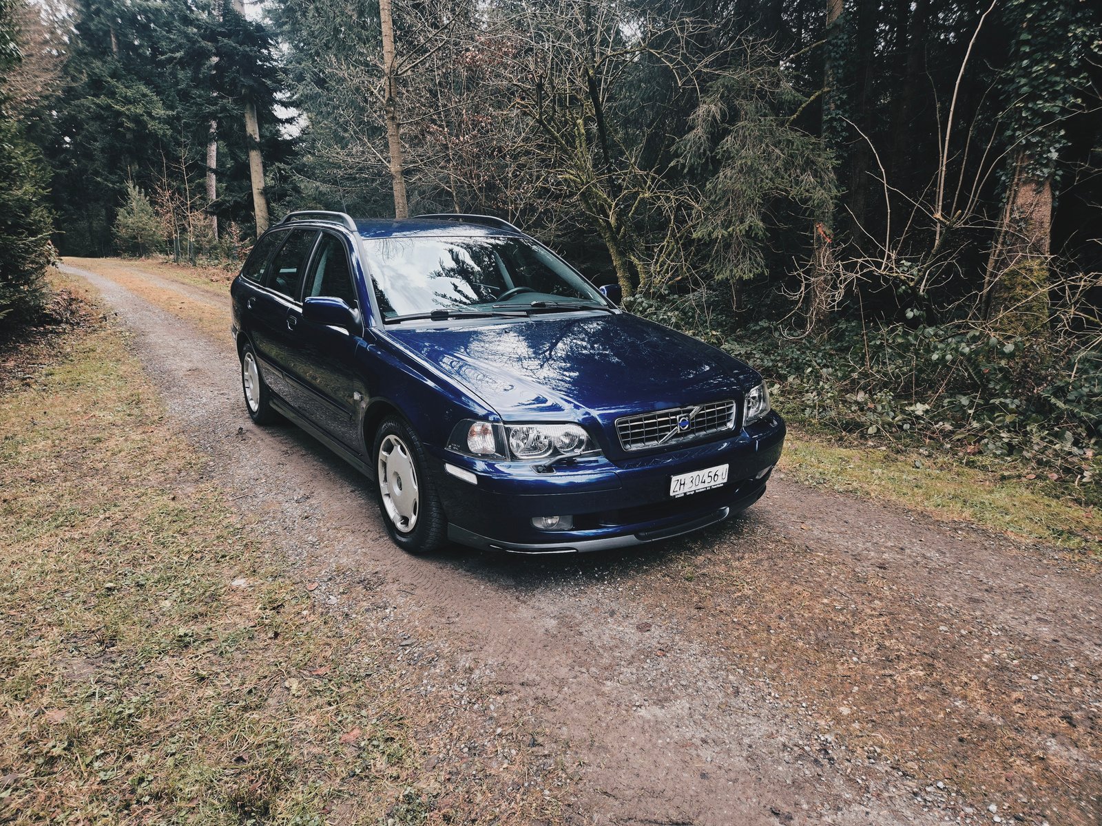 VOLVO V40 2.0T, Petrol, Second hand / Used, Automatic
