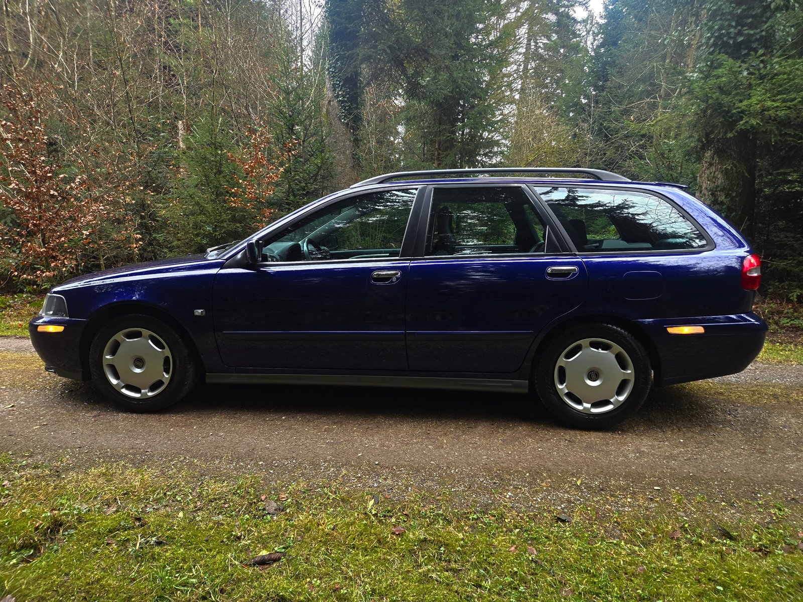 VOLVO V40 2.0T, Petrol, Second hand / Used, Automatic - 5