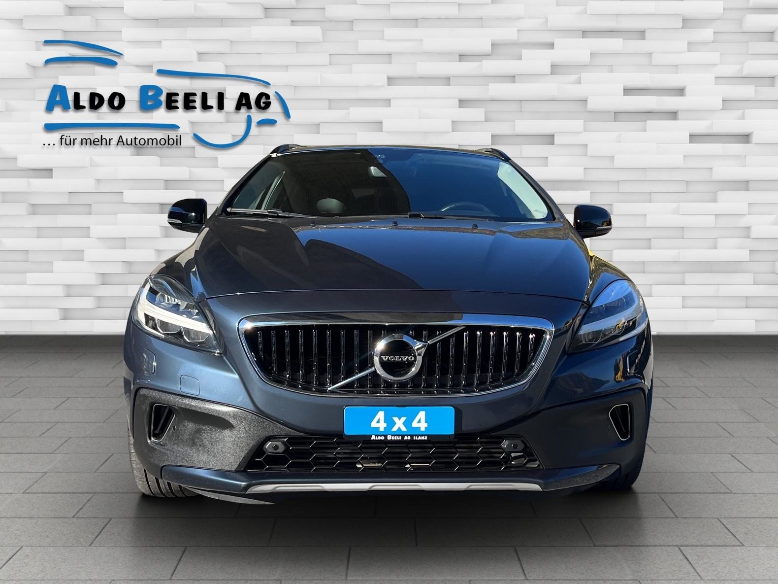 VOLVO V40 CC 2.0 T4 Lyx AWD S/S, Petrol, Second hand / Used, Automatic - 2