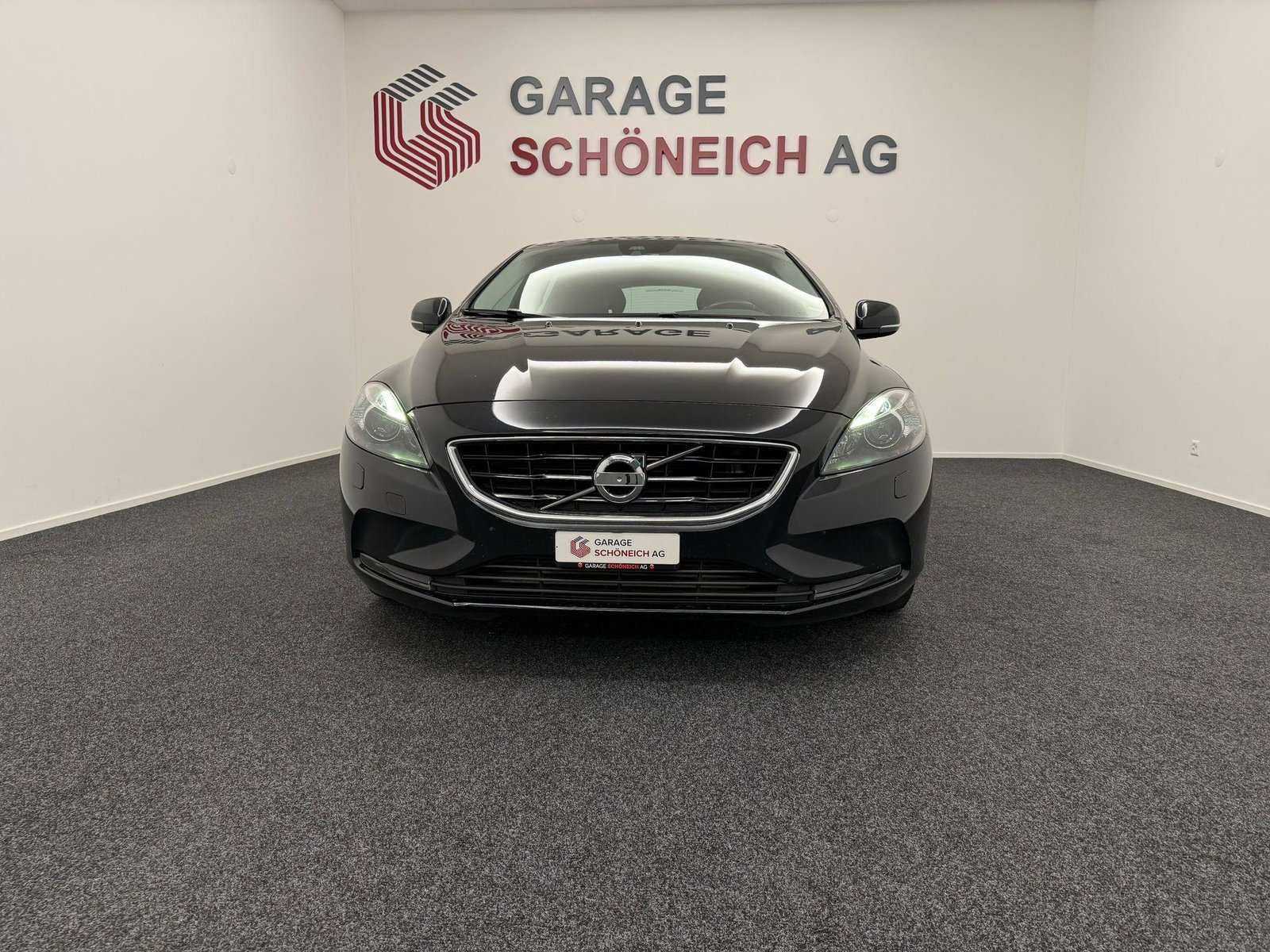 VOLVO V40 2.0 D3 Momentum S/S, Diesel, Occasion / Utilisé, Automatique - 2