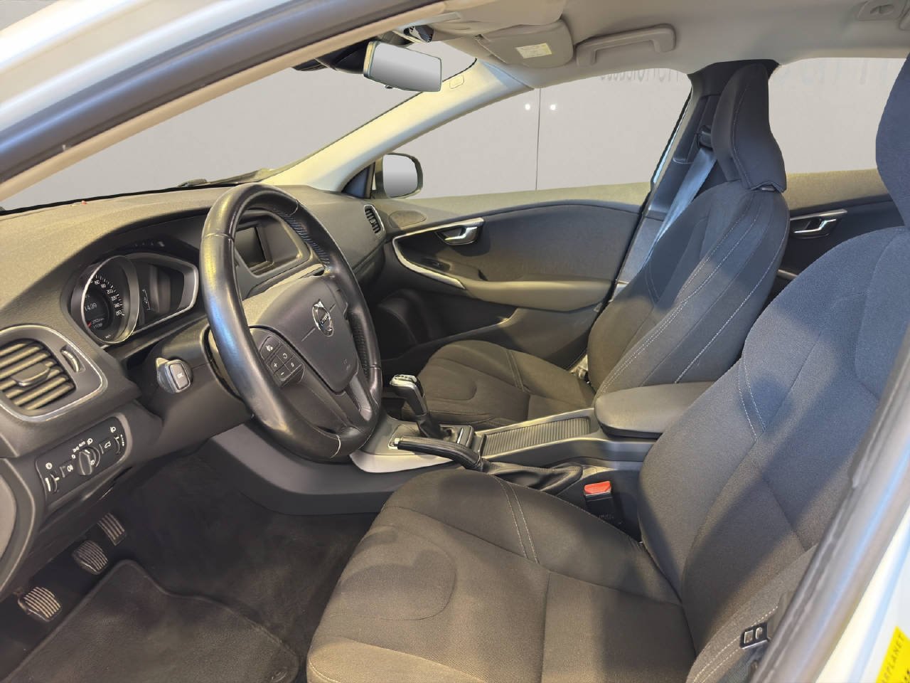 VOLVO V40 2.0 D3 Kinetic S/S, Diesel, Occasion / Utilisé, Manuelle - 5