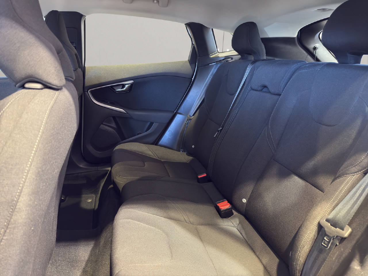 VOLVO V40 2.0 D3 Kinetic S/S, Diesel, Occasion / Utilisé, Manuelle - 6