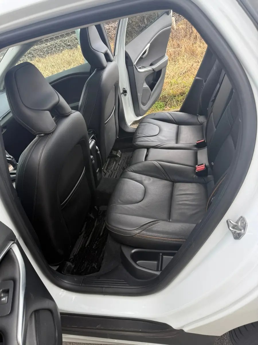 VOLVO V40 CC 2.0 T5 Pro AWD S/S, Benzina, Occasioni / Usate, Automatico - 5