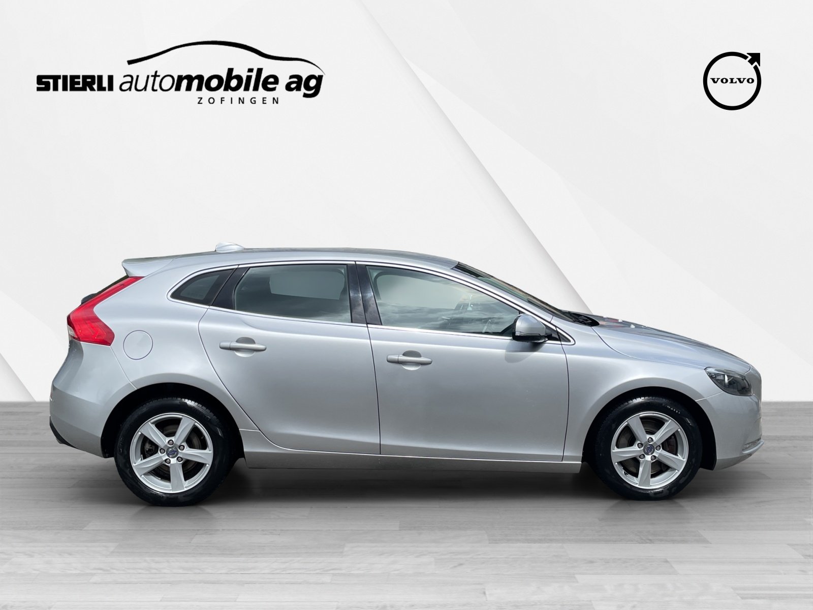VOLVO V40 2.0 D3 Momentum S/S, Diesel, Occasion / Gebraucht, Automatik - 4