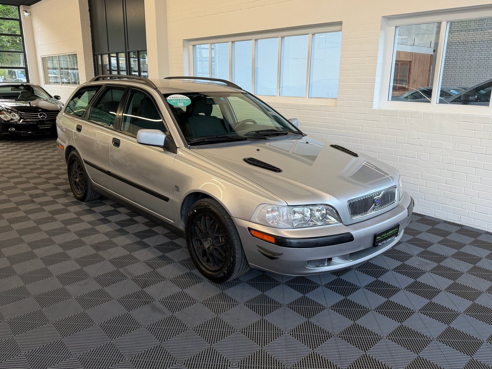 VOLVO V40 2.0T