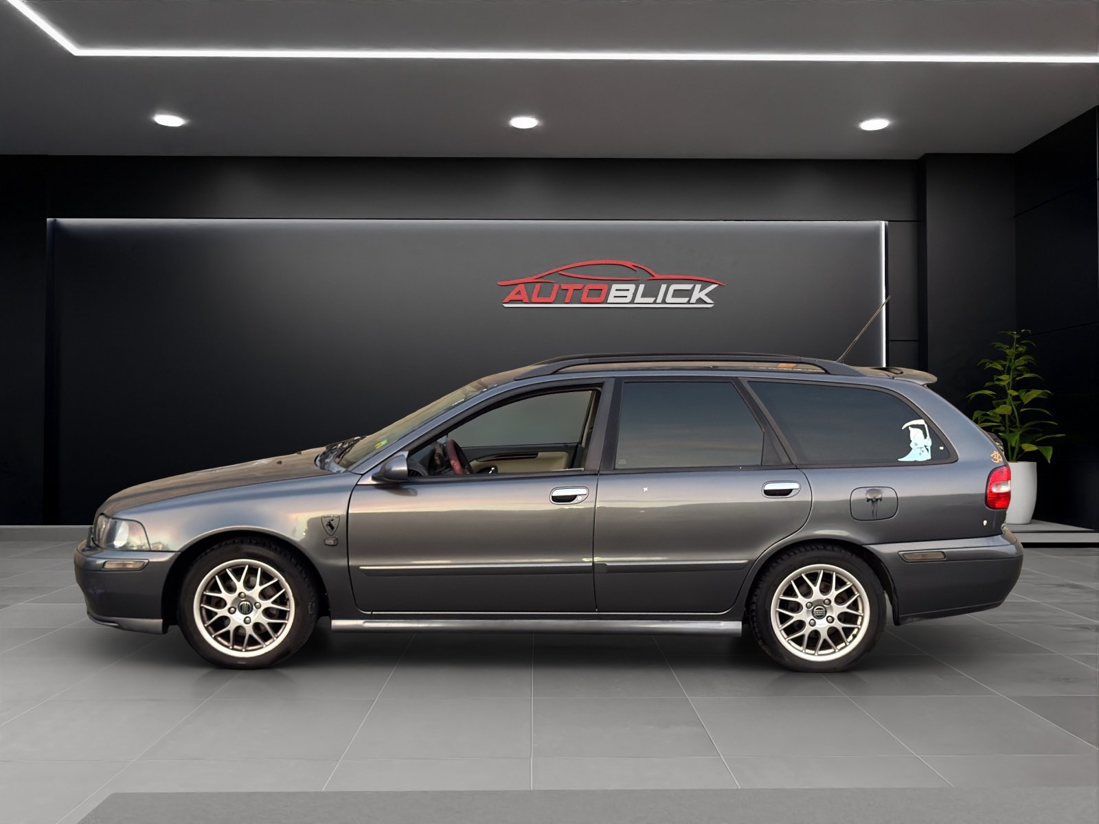 VOLVO V40 T4 Special/Dynamic Edition, Essence, Occasion / Utilisé, Manuelle - 6
