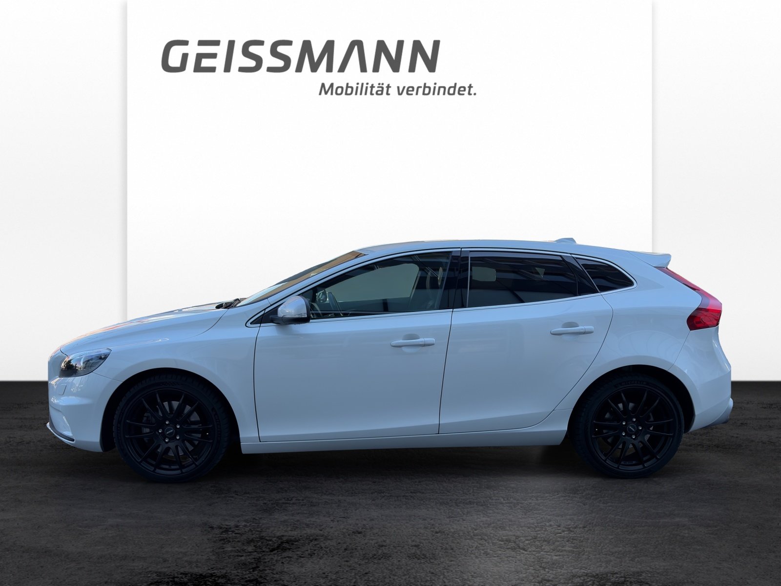 VOLVO V40 2.0 T5 Momentum R-Design S/S, Essence, Occasion / Utilisé, Automatique - 3