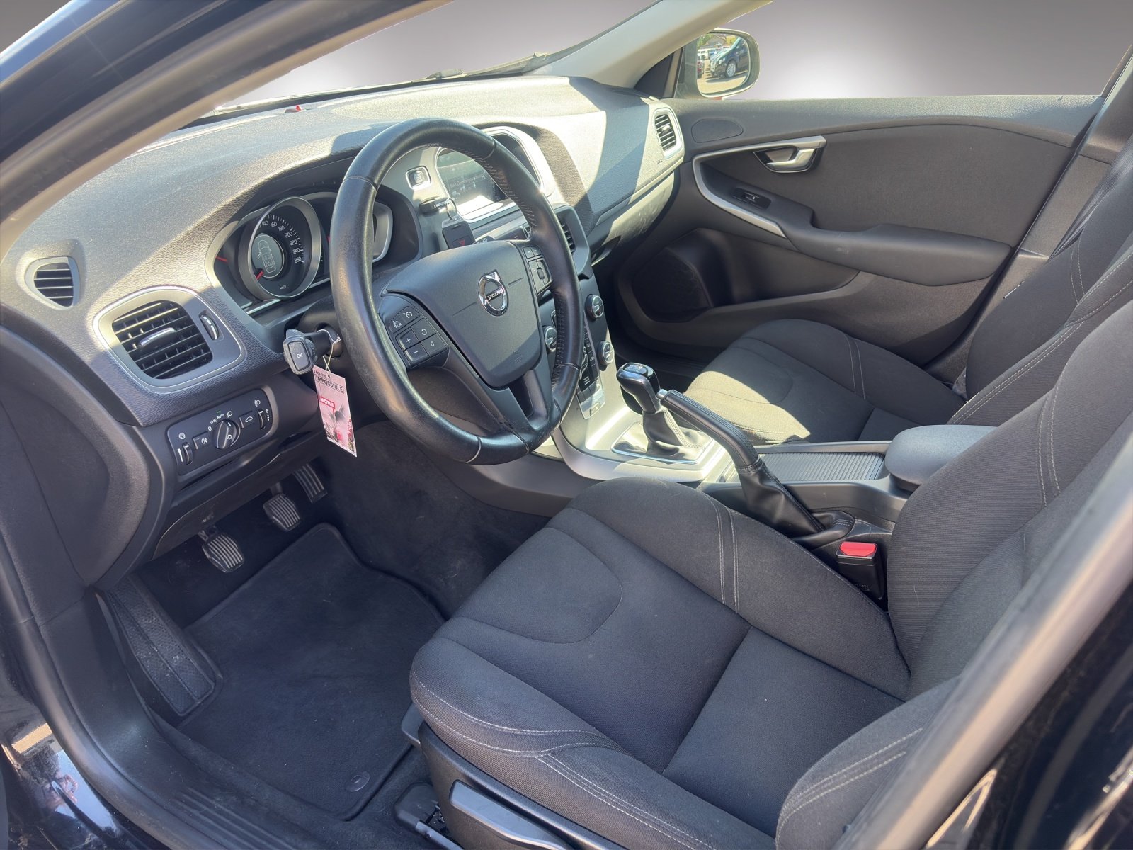 VOLVO V40 2.0 D3 Kinetic S/S, Diesel, Second hand / Used, Manual - 6