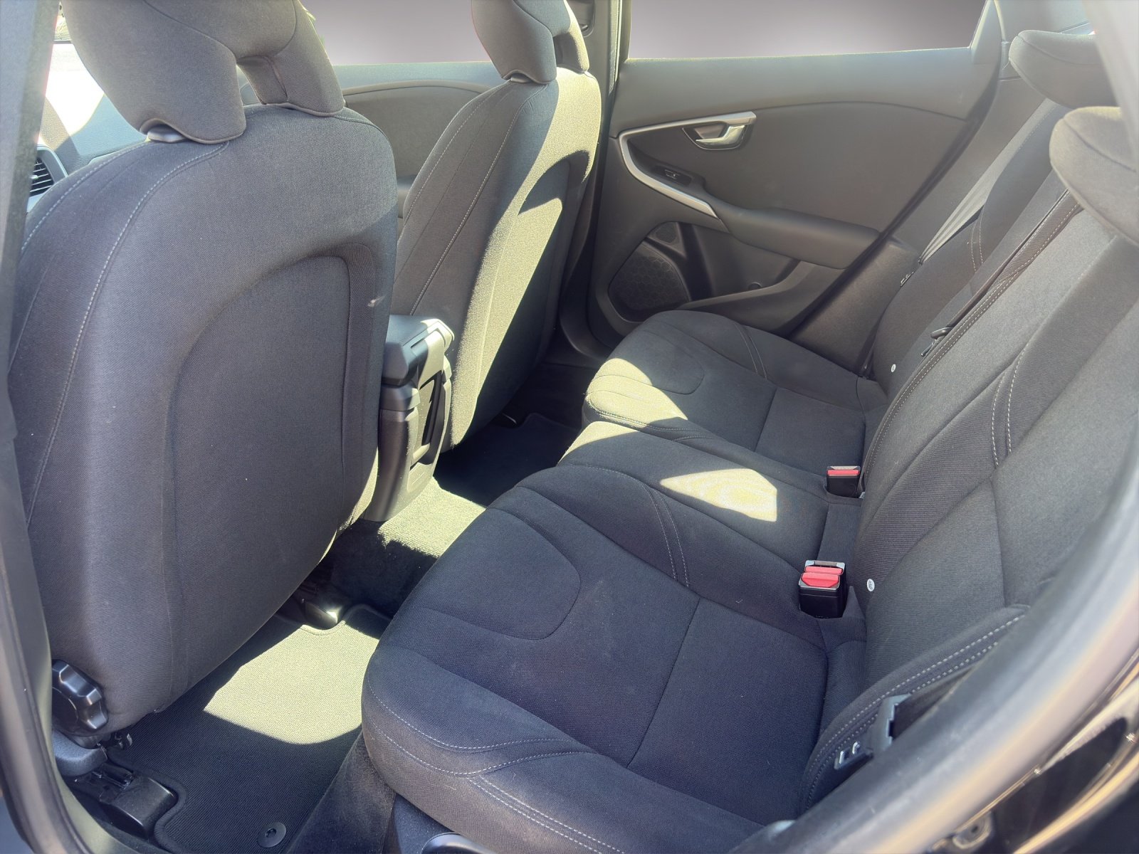 VOLVO V40 2.0 D3 Kinetic S/S, Diesel, Second hand / Used, Manual - 7