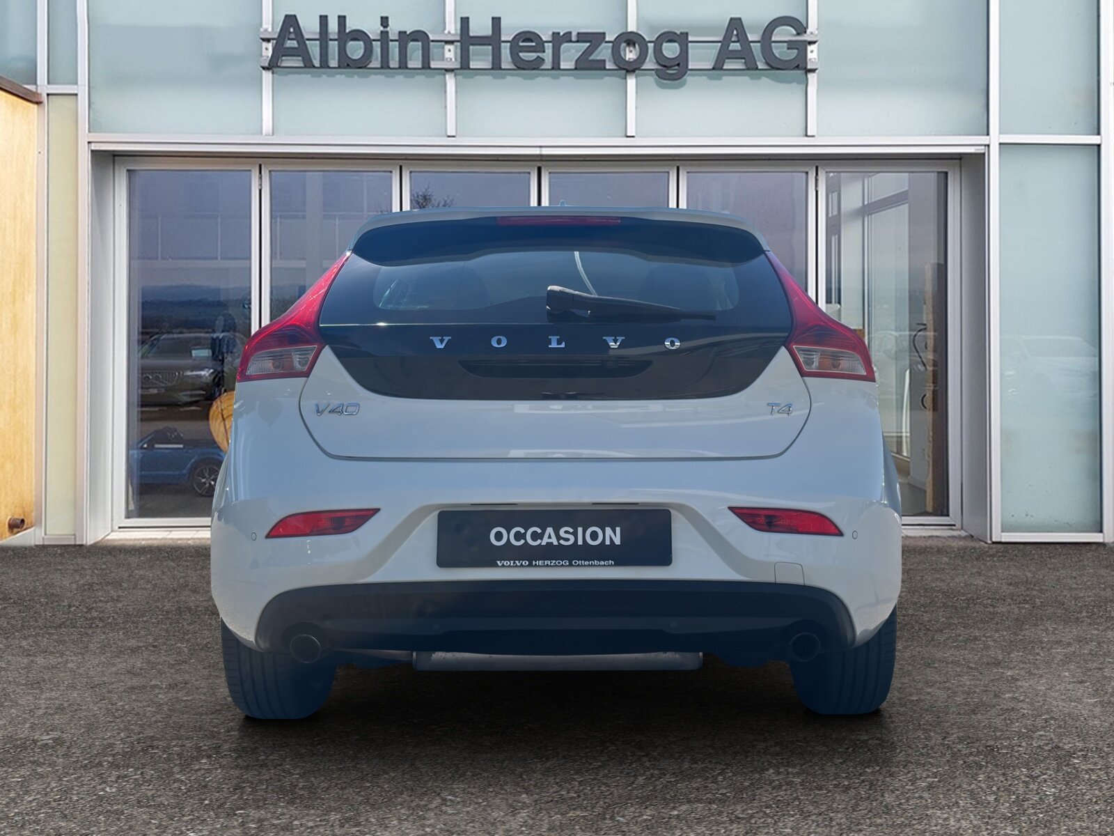 VOLVO V40 1.6 T4 Momentum S/S, Essence, Occasion / Utilisé, Automatique - 6