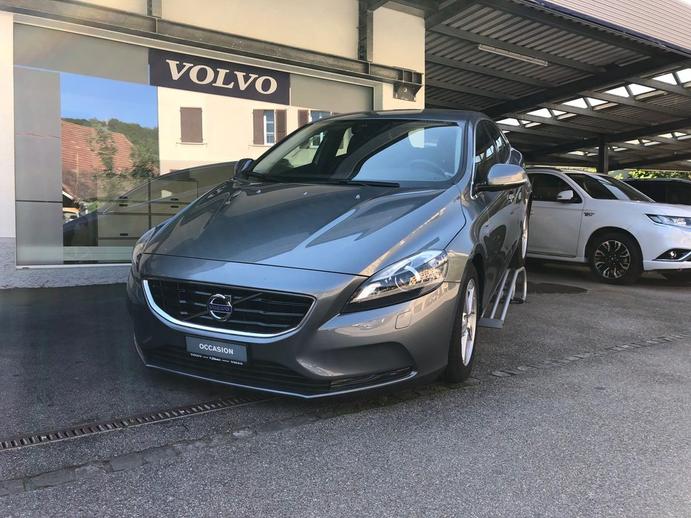 VOLVO V40 D3 Momentum Geartronic, Diesel, Occasion / Gebraucht, Automat