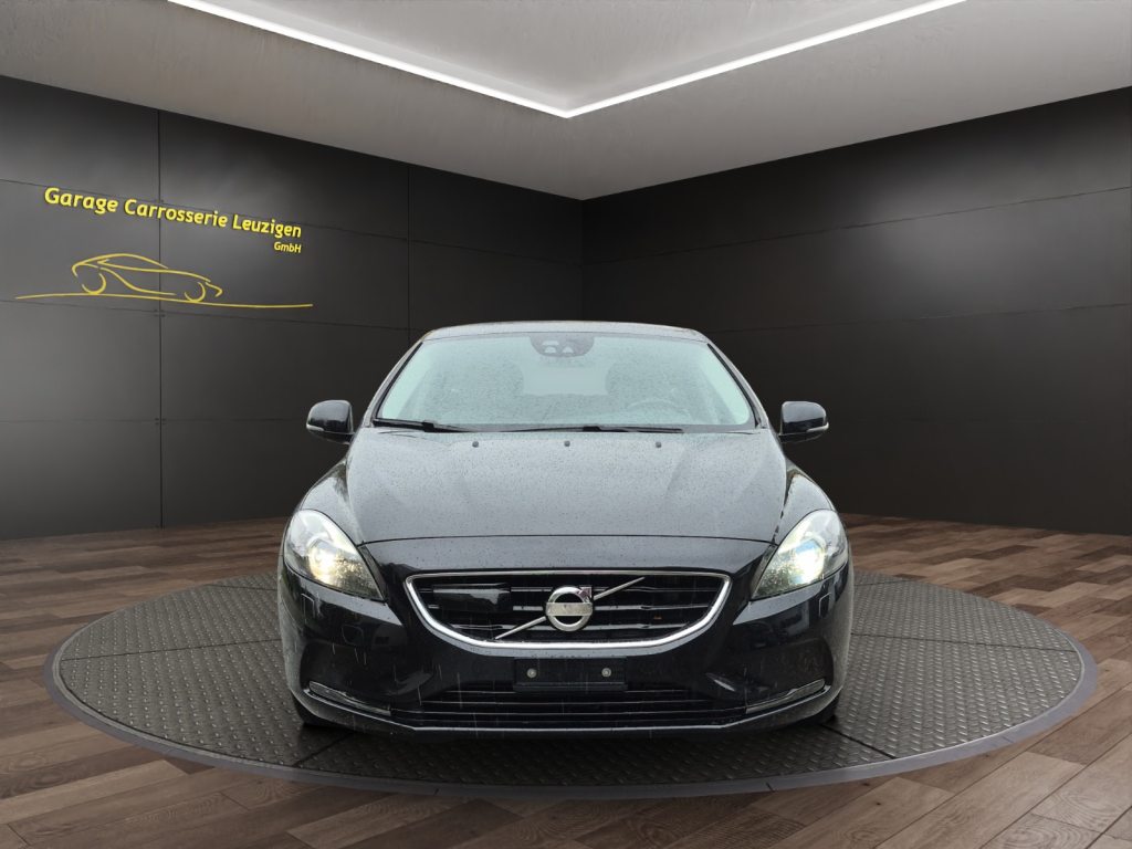 VOLVO V40 D3 R-Design Geartronic, Diesel, Occasion / Utilisé, Automatique - 3