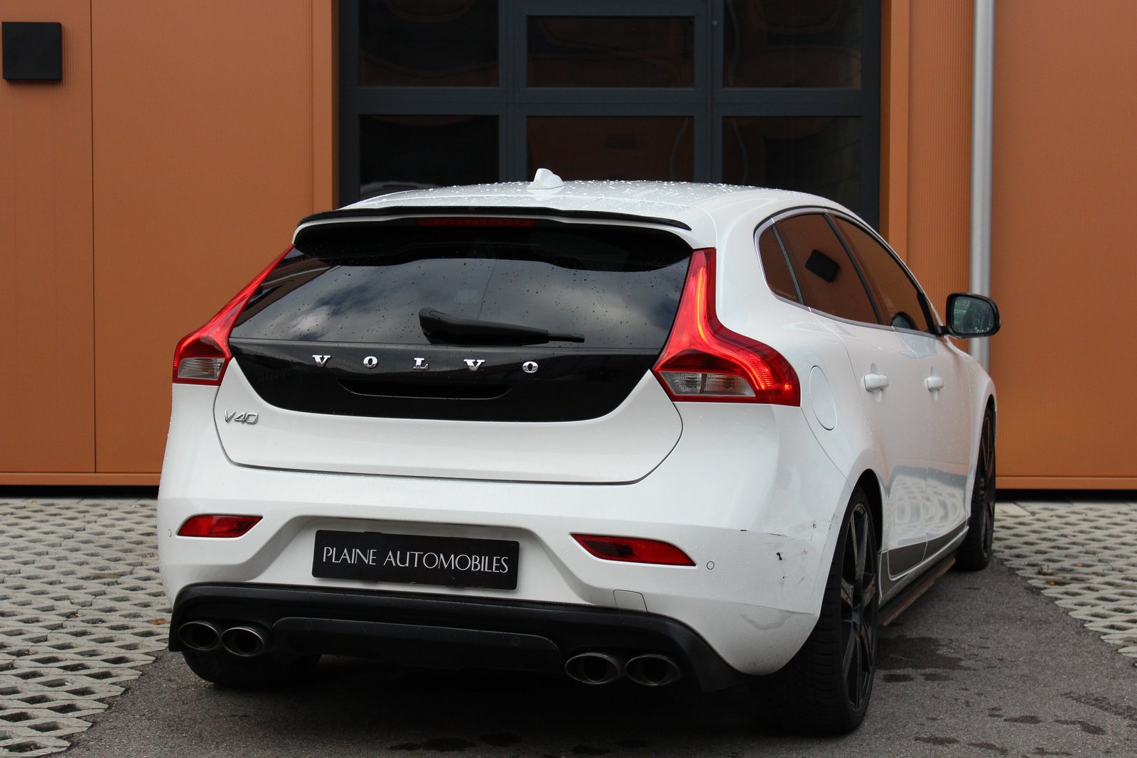 VOLVO V40 Sport200 - "Edition 1/200 exemplaires * Kit complet Maxt, Essence, Occasion / Utilisé, Manuelle - 5