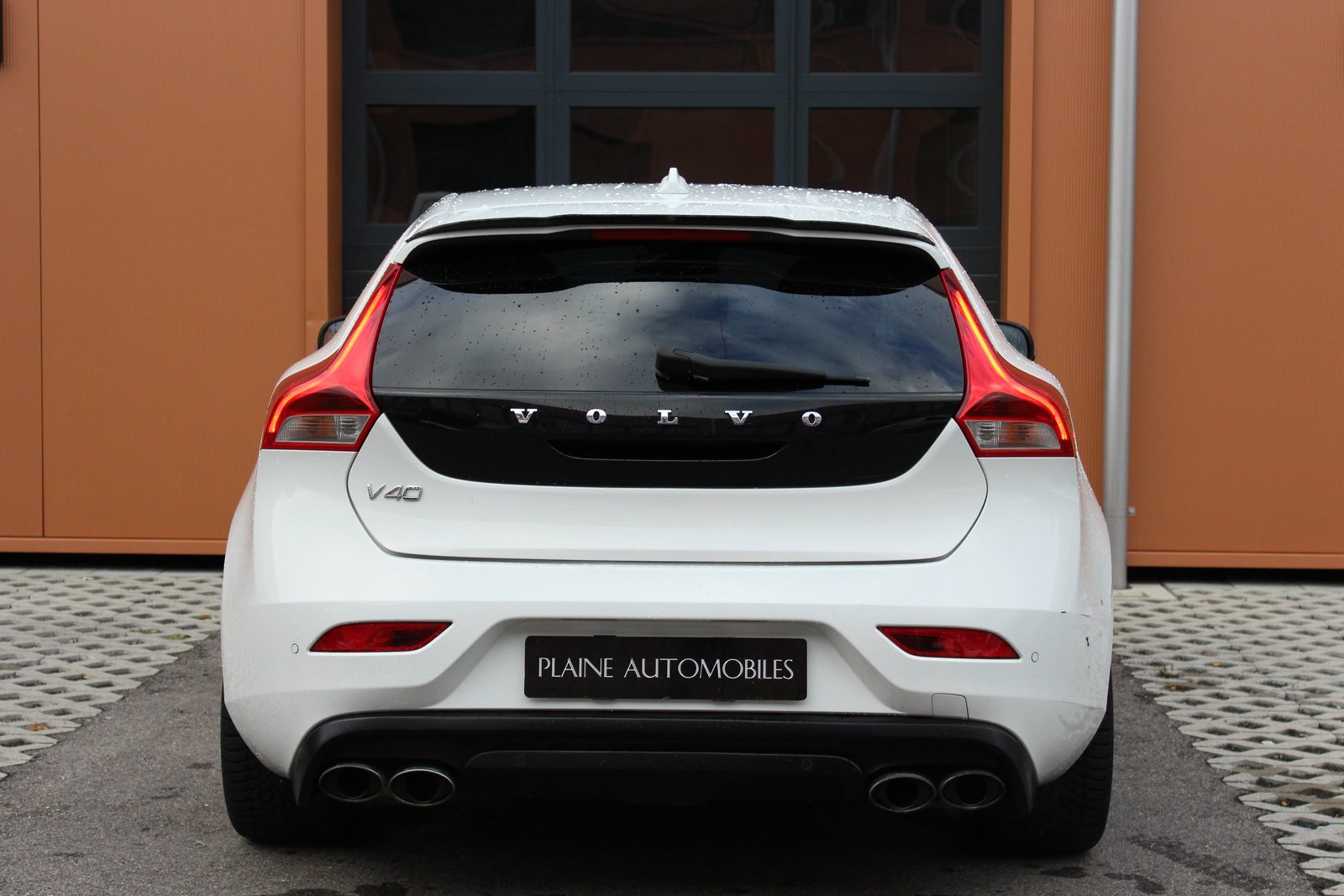 VOLVO V40 Sport200 - "Edition 1/200 exemplaires * Kit complet Maxt, Essence, Occasion / Utilisé, Manuelle - 6