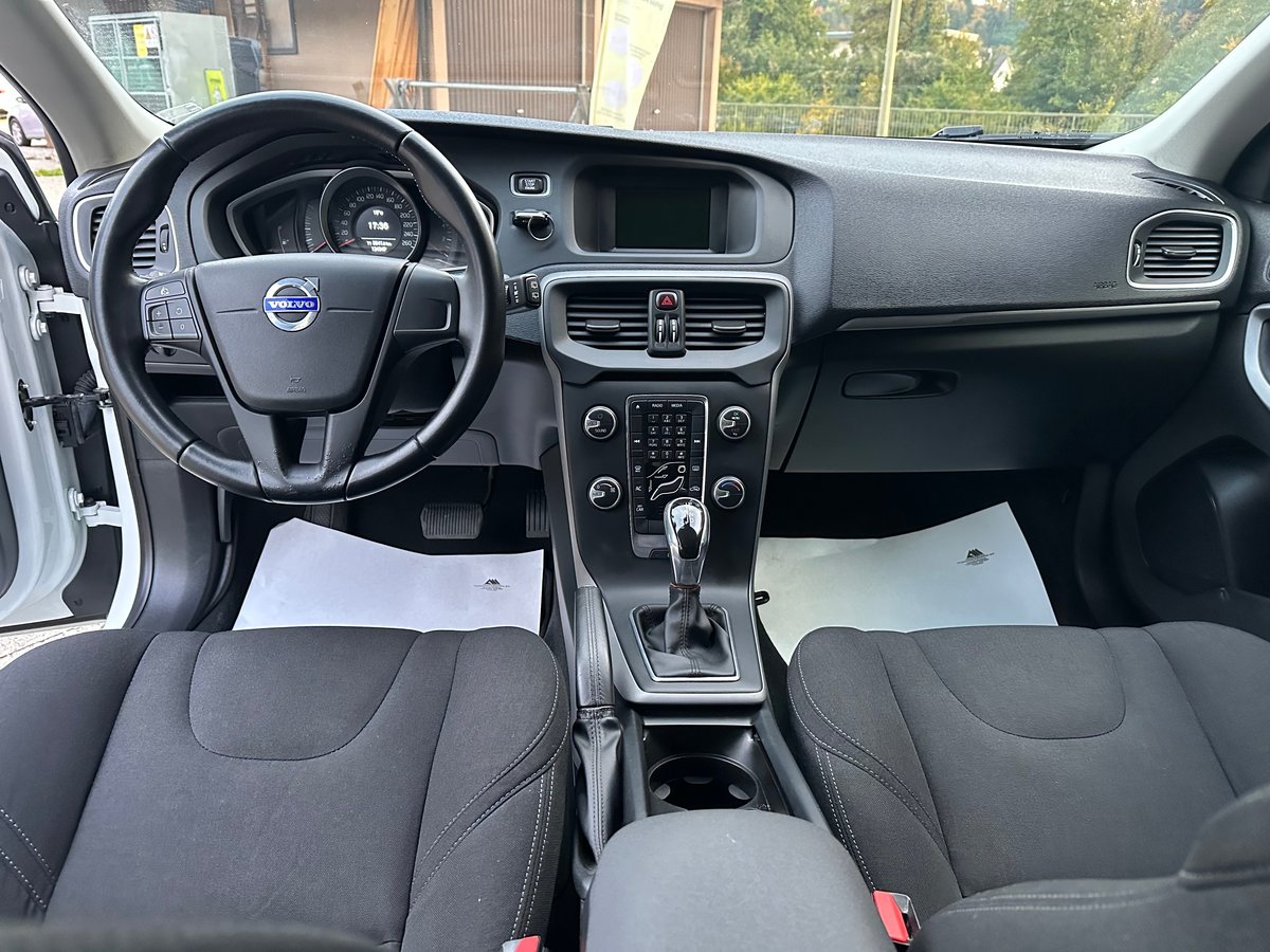 VOLVO V40 D3 OceanRace Geartronic, Diesel, Occasion / Gebraucht, Automatik - 7
