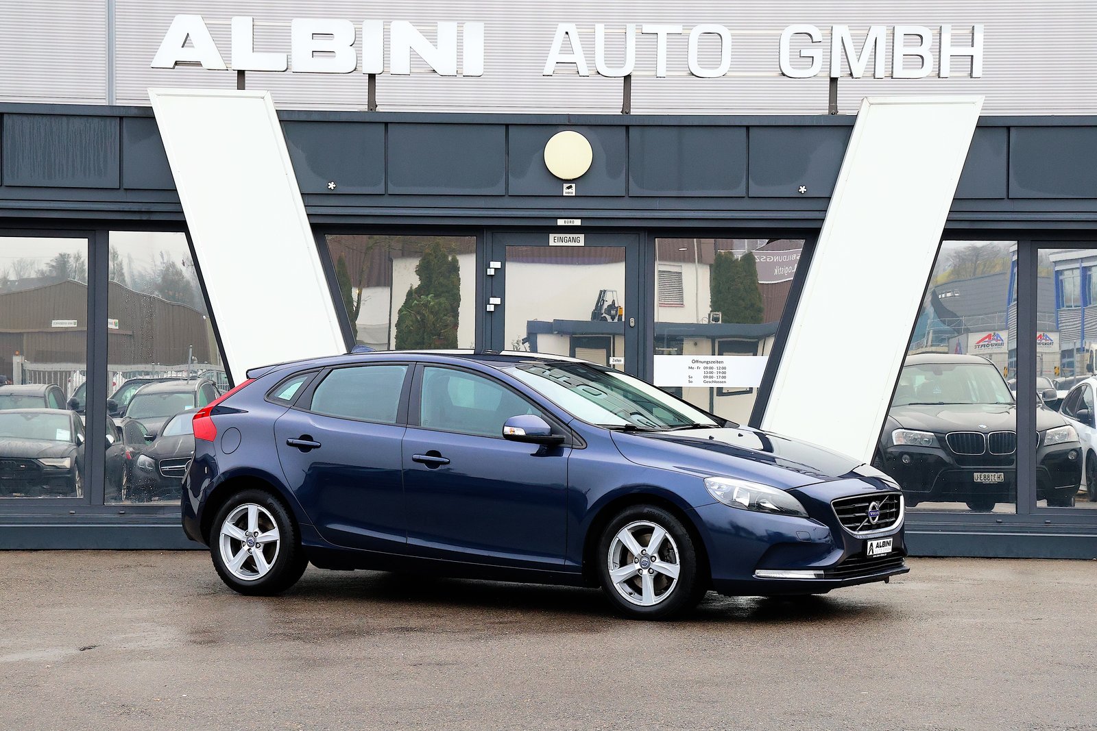 VOLVO V40 T2 Kinetic, Benzina, Occasioni / Usate, Manuale - 2