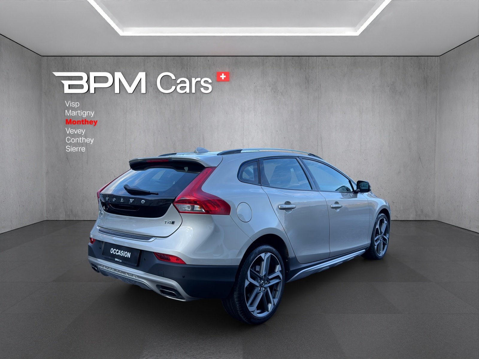 VOLVO V40 Cross Country T4 AWD Summum Geartronic, Benzin, Occasion / Gebraucht, Automat - 4