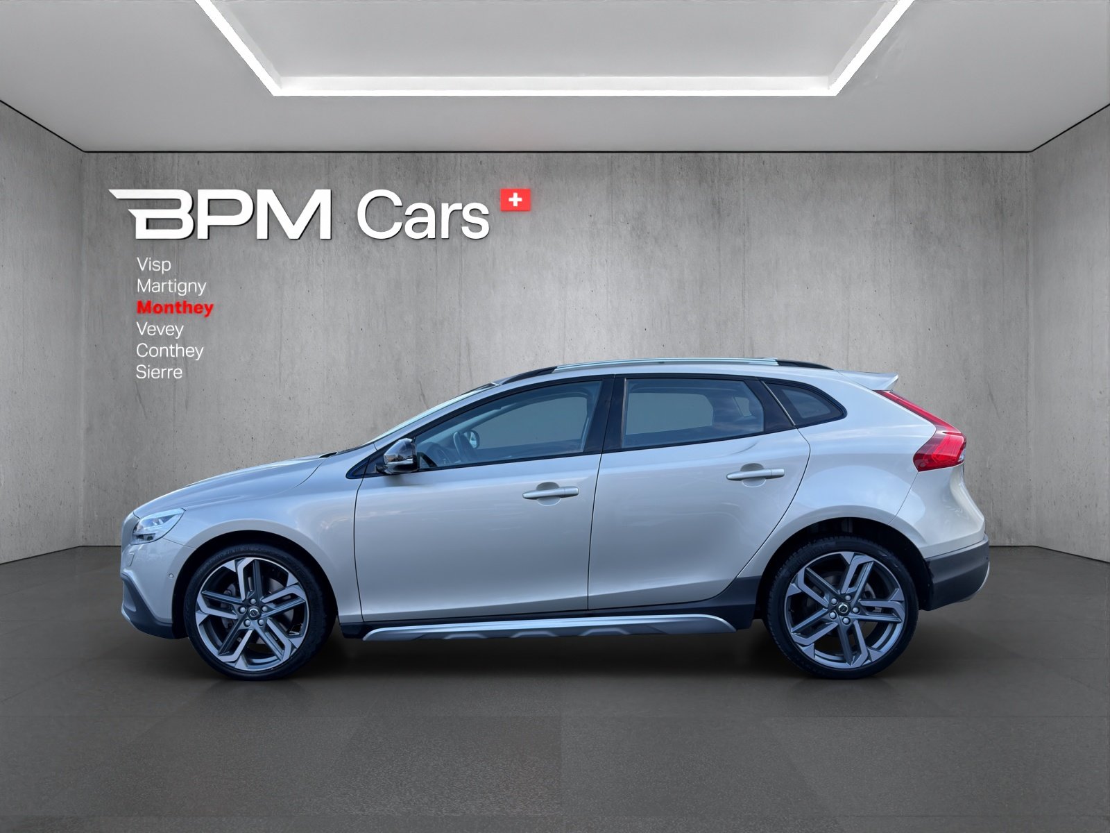 VOLVO V40 Cross Country T4 AWD Summum Geartronic, Benzin, Occasion / Gebraucht, Automat - 7