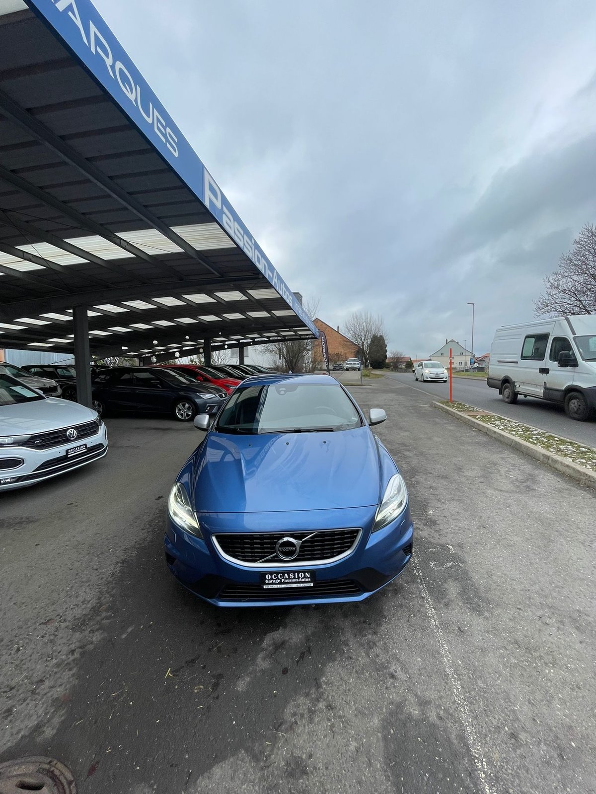 VOLVO V40 D2 Kinetic R-Design