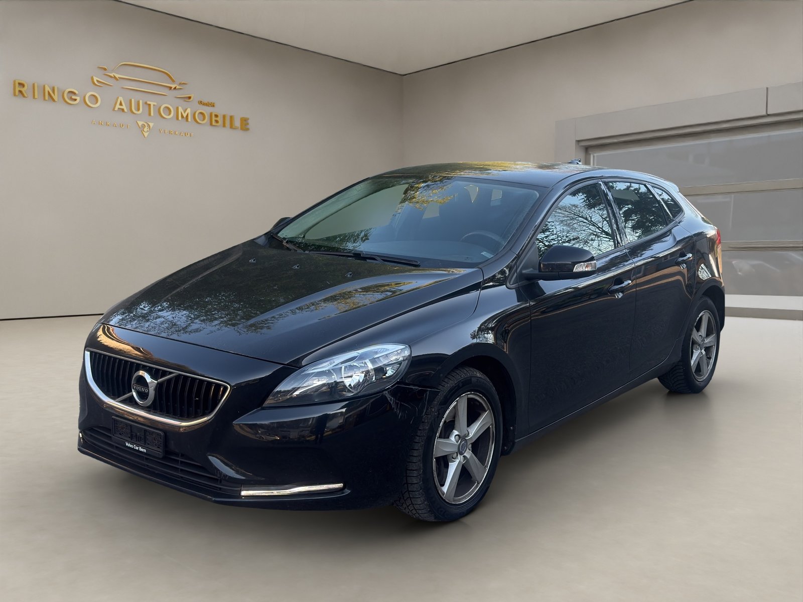 VOLVO V40 D3 Kinetic Geartronic, Diesel, Occasion / Utilisé, Automatique - 2
