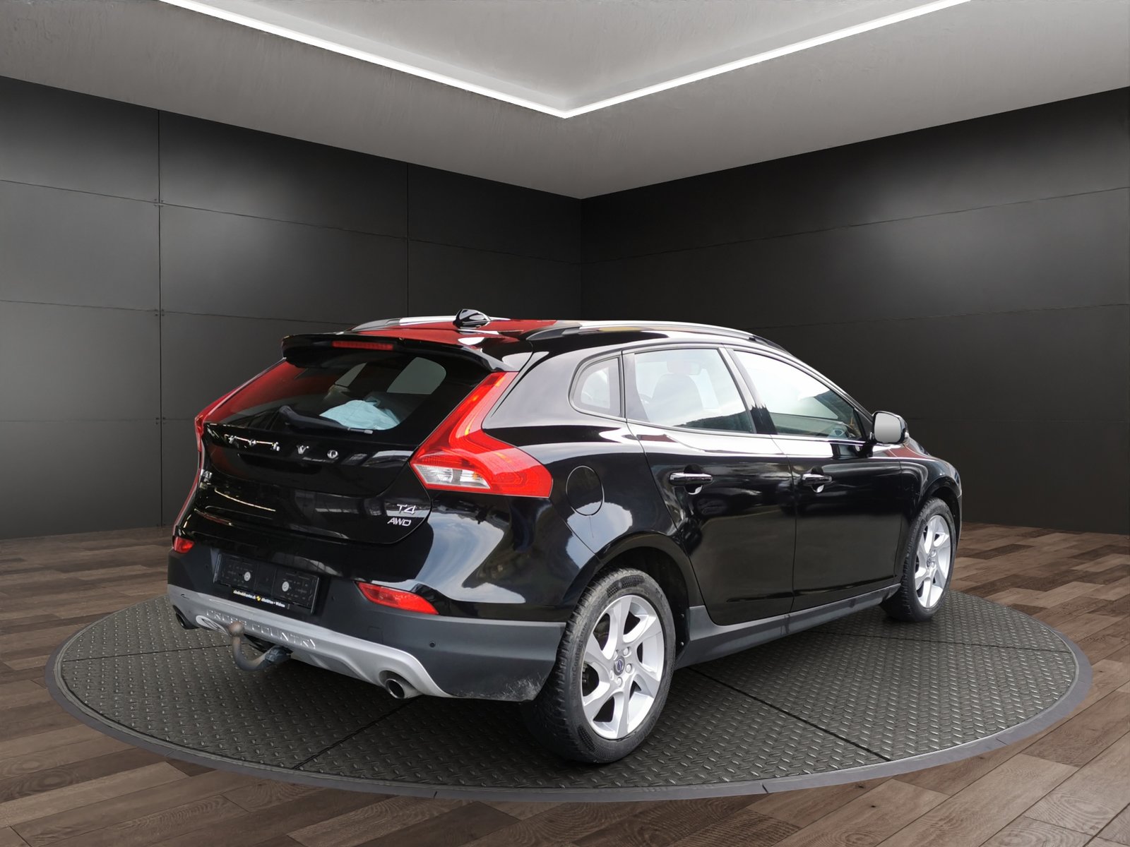 VOLVO V40 Cross Country T4 2.0 AWD Summum Geartronic, Essence, Occasion / Utilisé, Automatique - 6