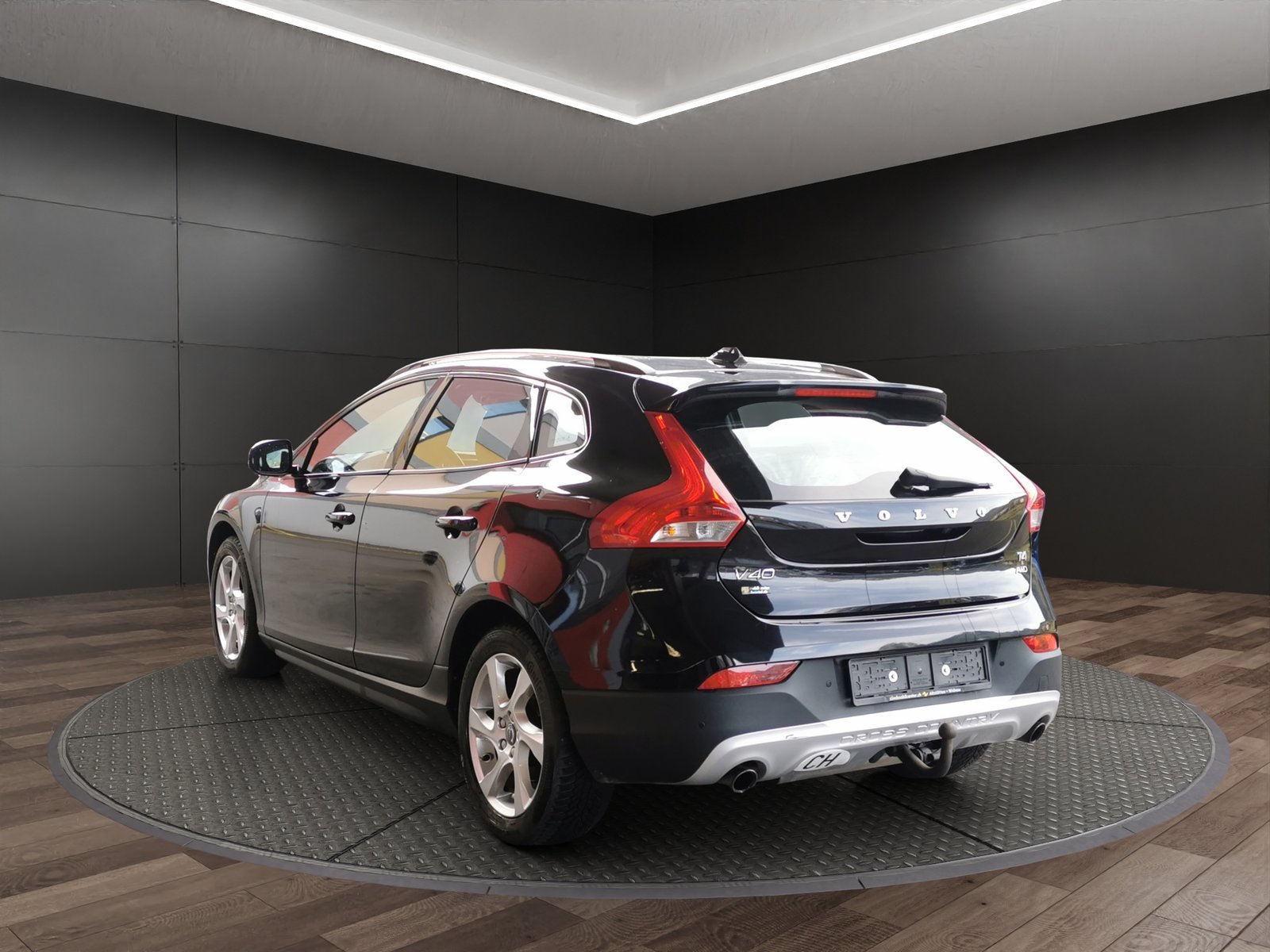 VOLVO V40 Cross Country T4 2.0 AWD Summum Geartronic, Essence, Occasion / Utilisé, Automatique - 7