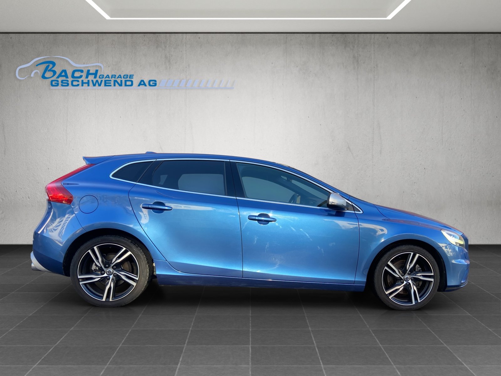 VOLVO V40 T5 Momentum R-Design Geartronic, Petrol, Second hand / Used, Automatic - 3