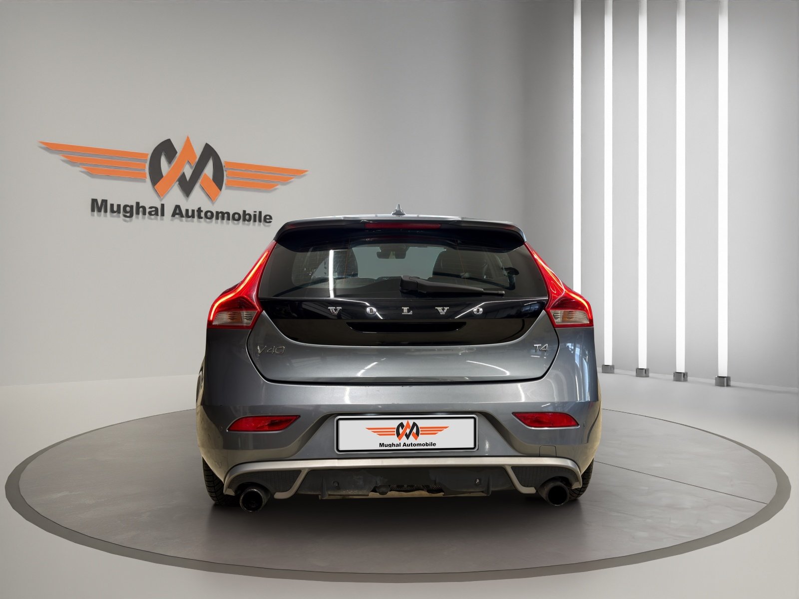 VOLVO V40 T4 Momentum Powershift R-Design, Benzin, Occasion / Gebraucht, Automatik - 6